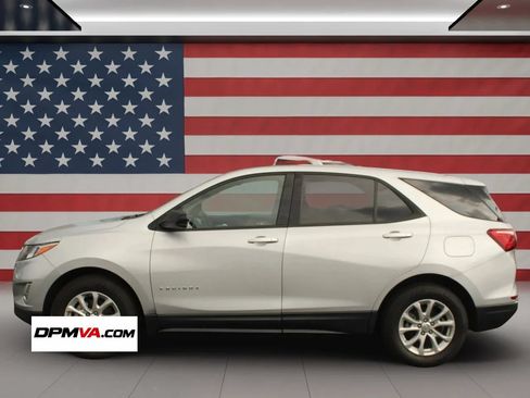 Used 2018 Chevrolet Equinox LS FWD image 5