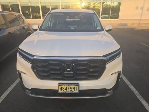 Used 2023 Honda Pilot EX-L image 2