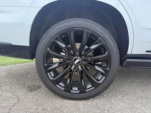 Certified 2026 Cadillac Escalade Sport w/ LPO, ONYX Package AWD/4WD image 16