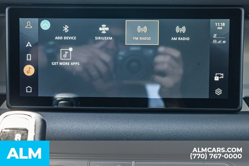 Used 2023 Land Rover Defender 110 S AWD/4WD image 39