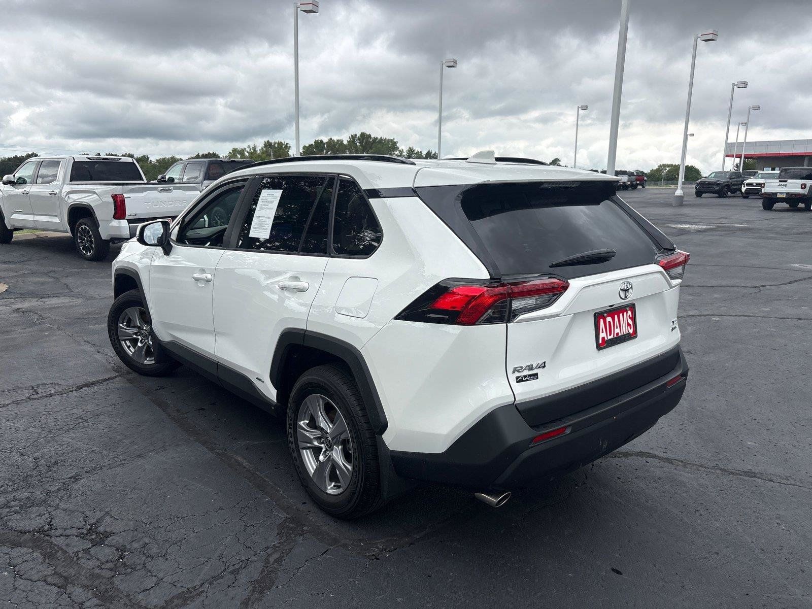 Used 2025 Toyota RAV4 XLE w/ Convenience Package AWD/4WD image 8