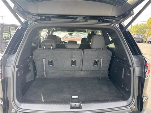 Used 2025 GMC Acadia Elevation image 15