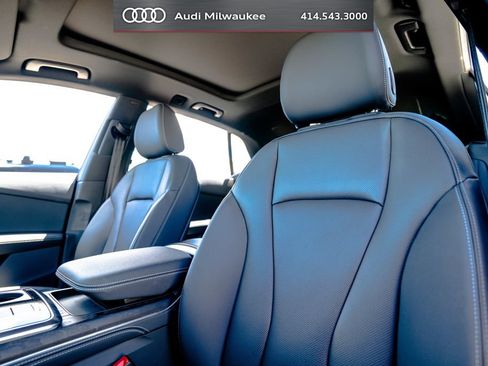Used 2023 Audi Q8 Premium Plus w/ Premium Plus Package AWD/4WD image 5