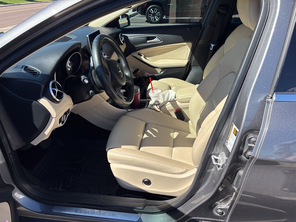 Used 2016 Mercedes-Benz GLA 250 4MATIC image 2
