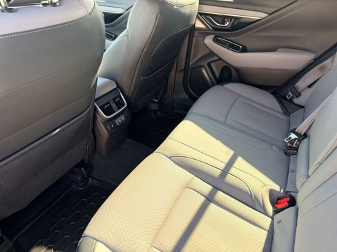 Used 2022 Subaru Outback Limited image 21