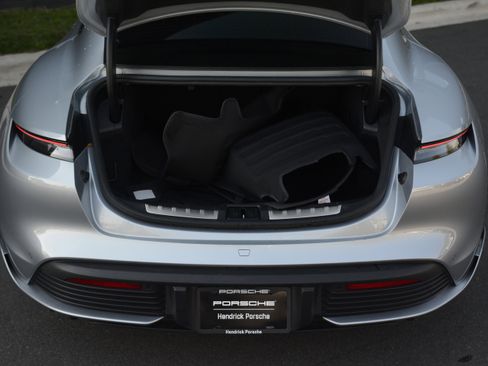 Certified 2022 Porsche Taycan 4S image 39