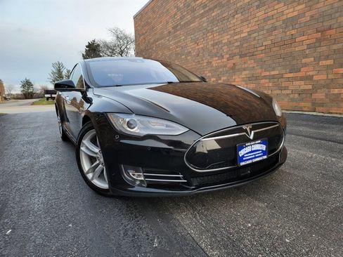 Used 2016 Tesla Model S 70D image 3