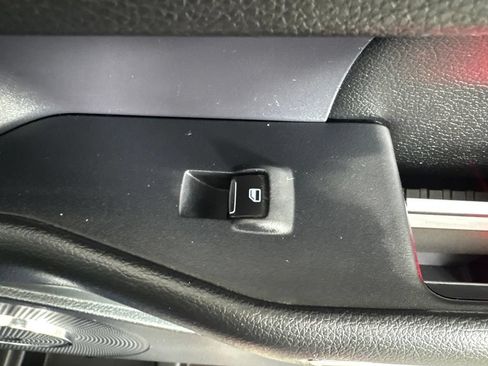 Used 2018 Ford Expedition XLT w/ Equipment Group 202A RWD image 46