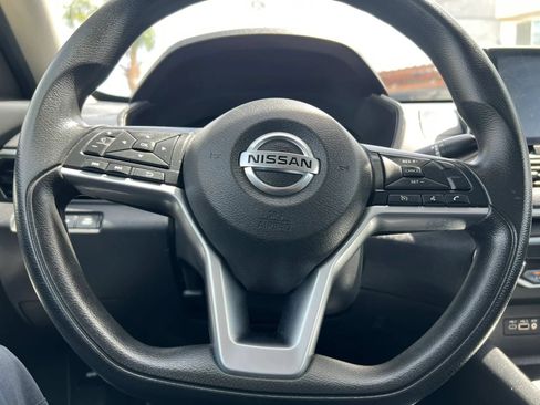 Used 2019 Nissan Altima 2.5 S FWD image 14