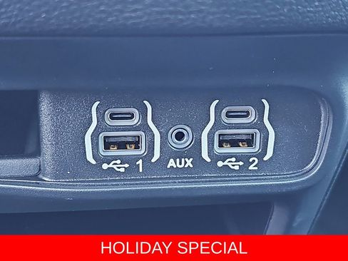 New 2025 Chrysler Pacifica Select image 26