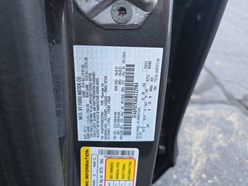 Used 2016 Ford Fusion SE w/ Equipment Group 202A AWD/4WD image 29