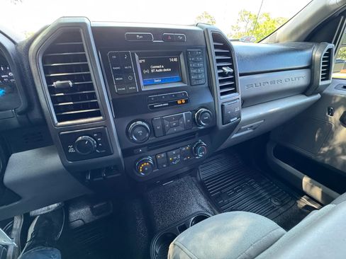 Used 2018 Ford F250 XL w/ STX Appearance Package image 28