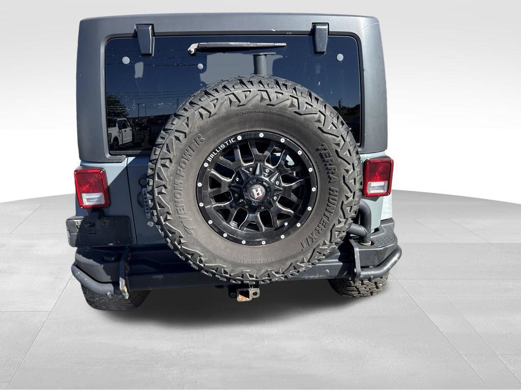 Used 2014 Jeep Wrangler Unlimited Rubicon AWD/4WD image 5
