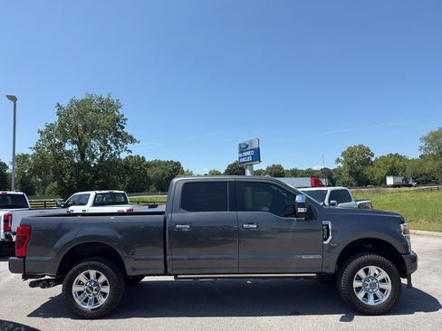 Used 2020 Ford F350 Platinum AWD/4WD image 4