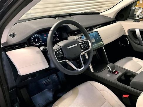 Certified 2025 Land Rover Discovery Sport S image 24