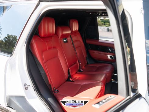 Used 2019 Land Rover Range Rover Autobiography image 18