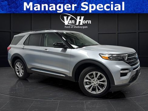 Used 2023 Ford Explorer XLT w/ Equipment Group 202A AWD/4WD image 1