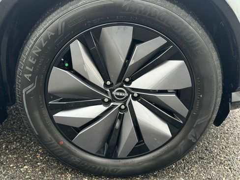 Used 2023 Nissan Ariya image 9