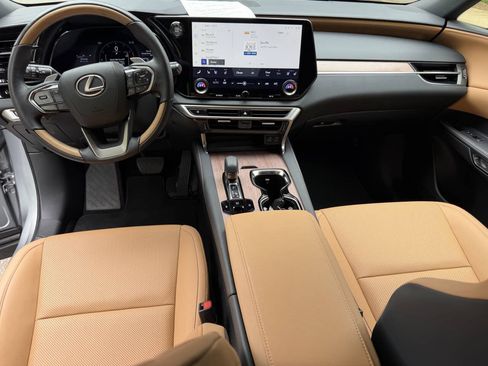 Used 2025 Lexus RX 350 Premium w/ Accessory Package (Z1) FWD image 16