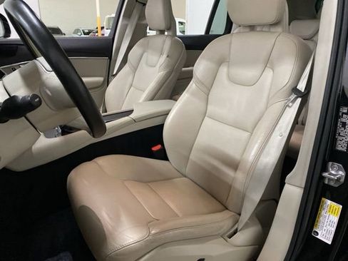 Used 2020 Volvo XC90 T5 Momentum image 68