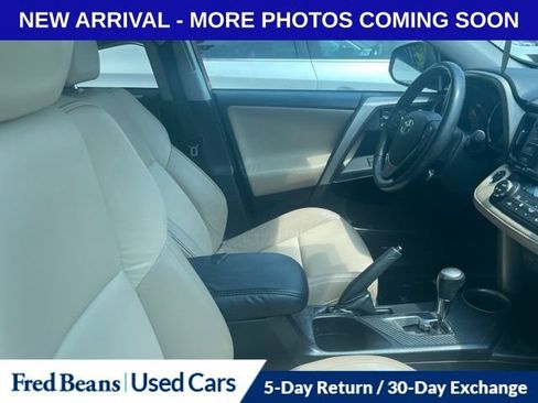Used 2014 Toyota RAV4 Limited AWD/4WD image 9