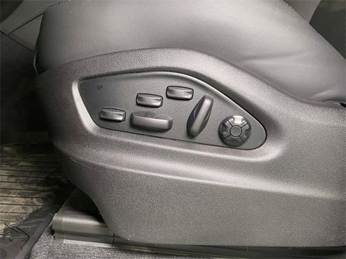 New 2026 Porsche Cayenne S image 17