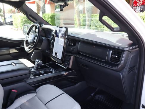 Used 2022 Ford F150 Lightning Platinum AWD/4WD image 45