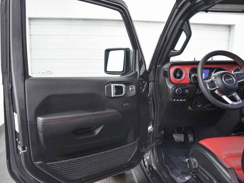 Used 2023 Jeep Wrangler Unlimited Rubicon 4xe image 9