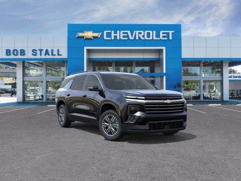 Used 2026 Chevrolet Traverse LT w/ Driver Confidence Package FWD image 1