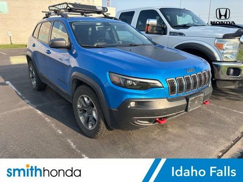 Used 2019 Jeep Cherokee Trailhawk AWD/4WD image 1
