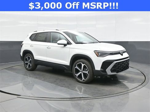 New 2026 Volkswagen Taos SEL image 1