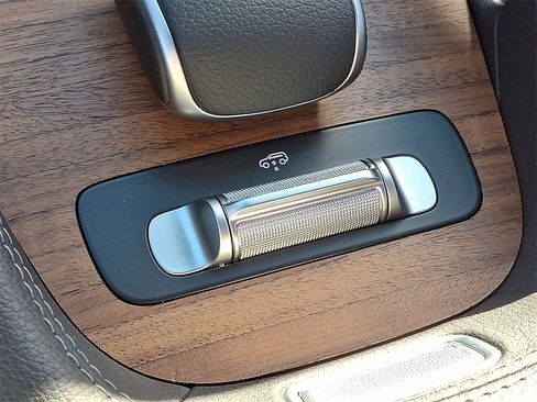 Certified 2025 Mercedes-Benz GLS 450 4MATIC image 26