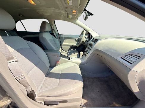 Used 2011 Chevrolet Malibu LS FWD image 23