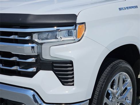 Used 2022 Chevrolet Silverado 1500 LTZ image 8