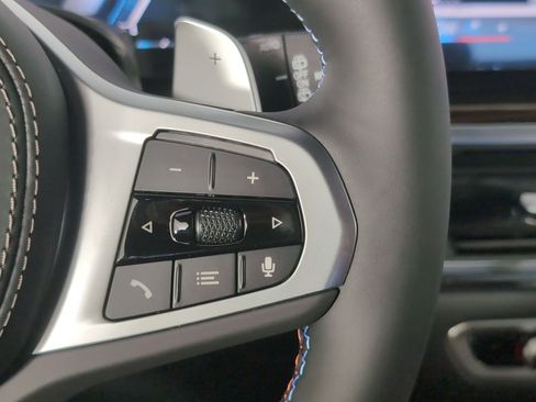 New 2026 BMW X7 M60i image 27