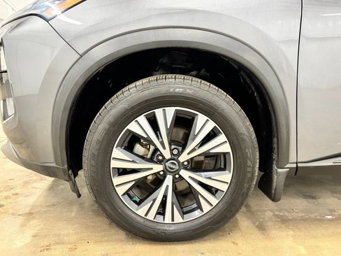 Used 2023 Nissan Rogue SV w/ SV Premium Package FWD image 9