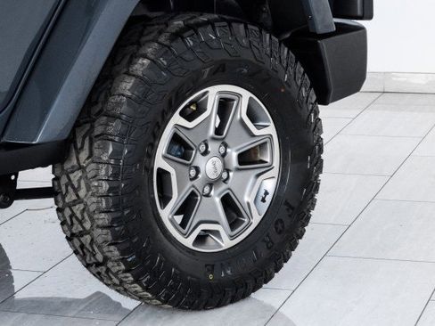 Used 2017 Jeep Wrangler Unlimited Rubicon w/ Connectivity Group image 53