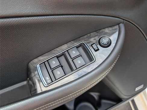 Used 2014 Chevrolet Impala LTZ FWD image 28