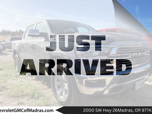 Used 2022 RAM 1500 Laramie AWD/4WD image 1