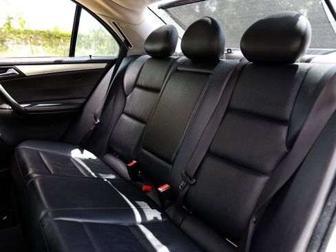 Used 2005 Mercedes-Benz C 230 Sedan image 8
