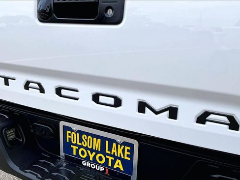 Certified 2021 Toyota Tacoma TRD Off-Road image 9