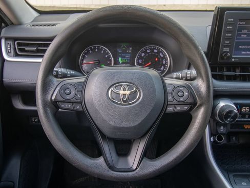 Used 2021 Toyota RAV4 XLE FWD image 31