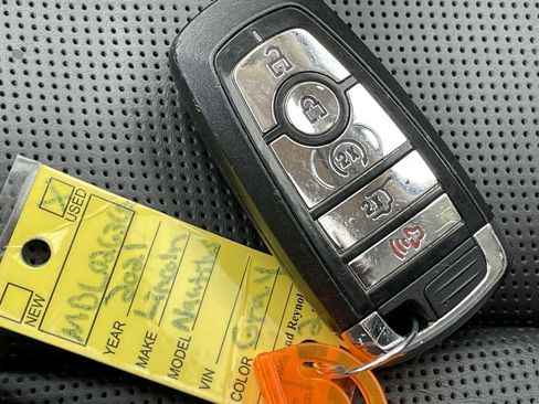 Used 2021 Lincoln Nautilus Reserve image 34