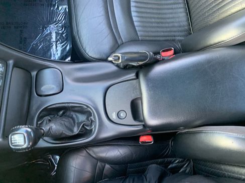 Used 1999 Chevrolet Corvette Coupe w/ Roof Pkg image 22