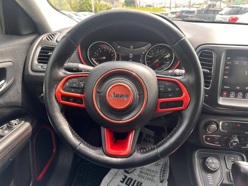 Used 2018 Jeep Compass Trailhawk AWD/4WD image 21