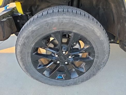 Used 2022 Jeep Wrangler Unlimited Sahara w/ Cold Weather Group image 17