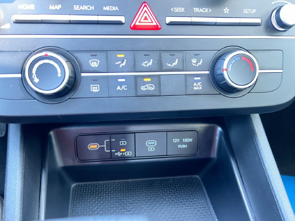 Used 2025 Hyundai Tucson SE FWD image 16