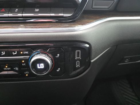 Used 2024 GMC Sierra 1500 SLE AWD/4WD image 33