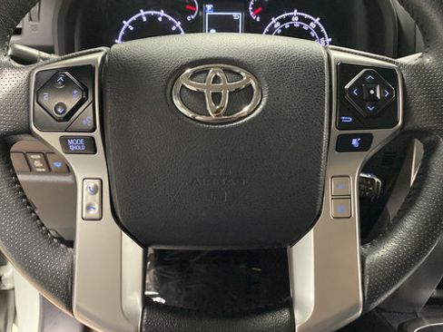 Used 2022 Toyota 4Runner Trail Special Edition AWD/4WD image 15