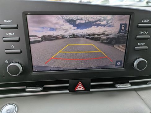 Used 2023 Hyundai Elantra SEL image 22